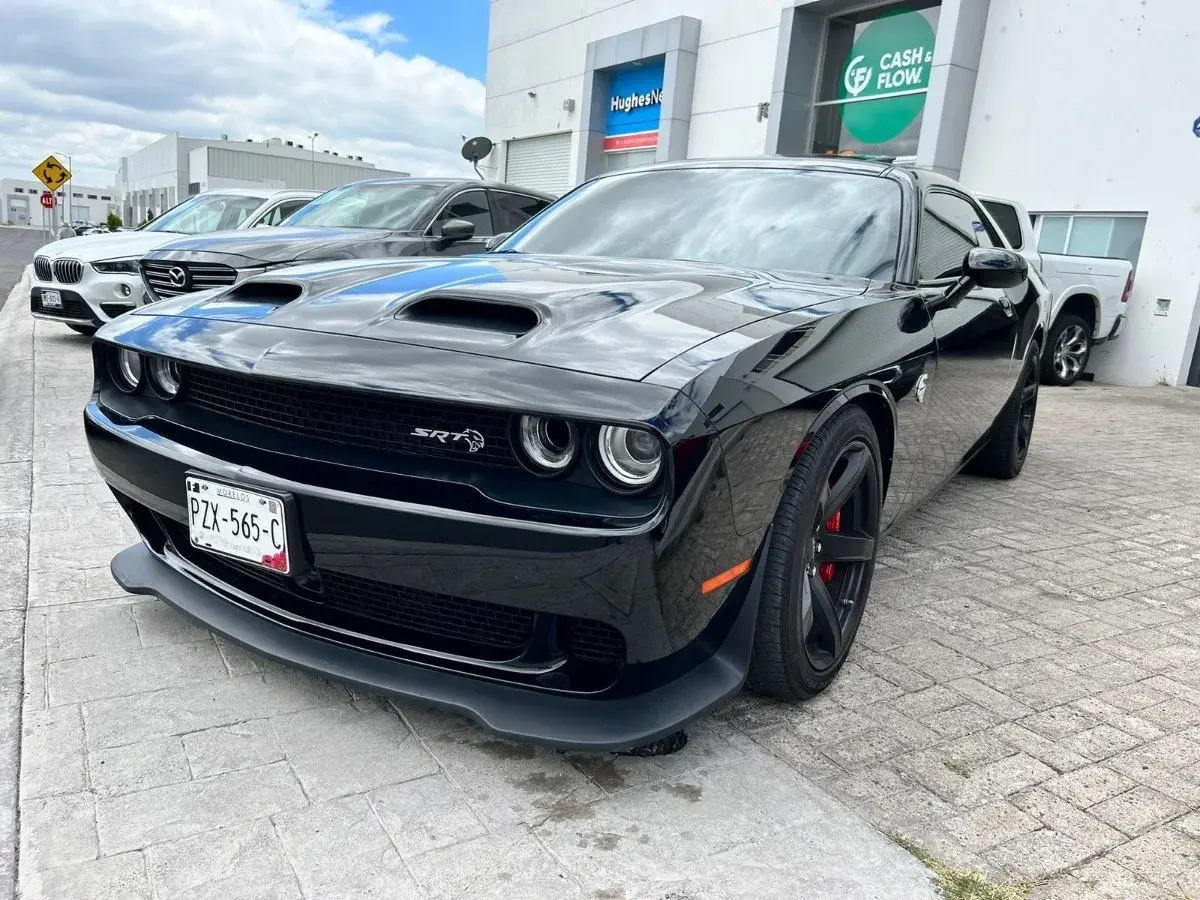 Challenger hellcat 2019 noire